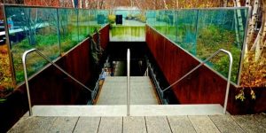 Frameless Glass Balustrade vs Traditional Railings